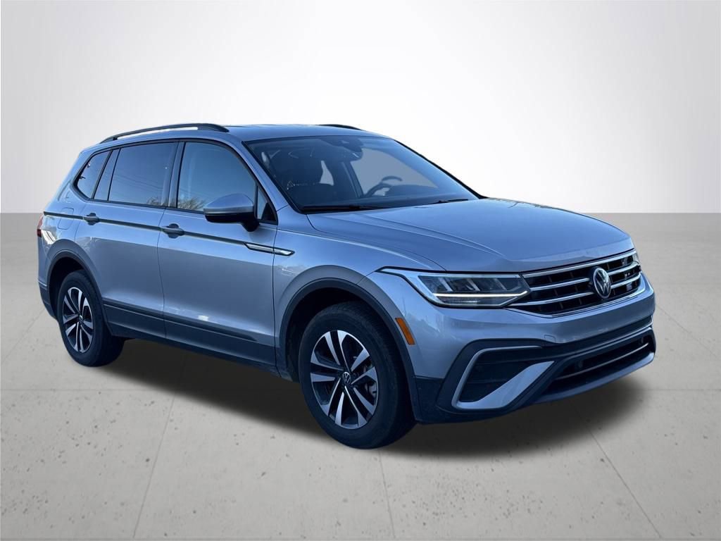 Used 2024 Volkswagen Tiguan S image 4