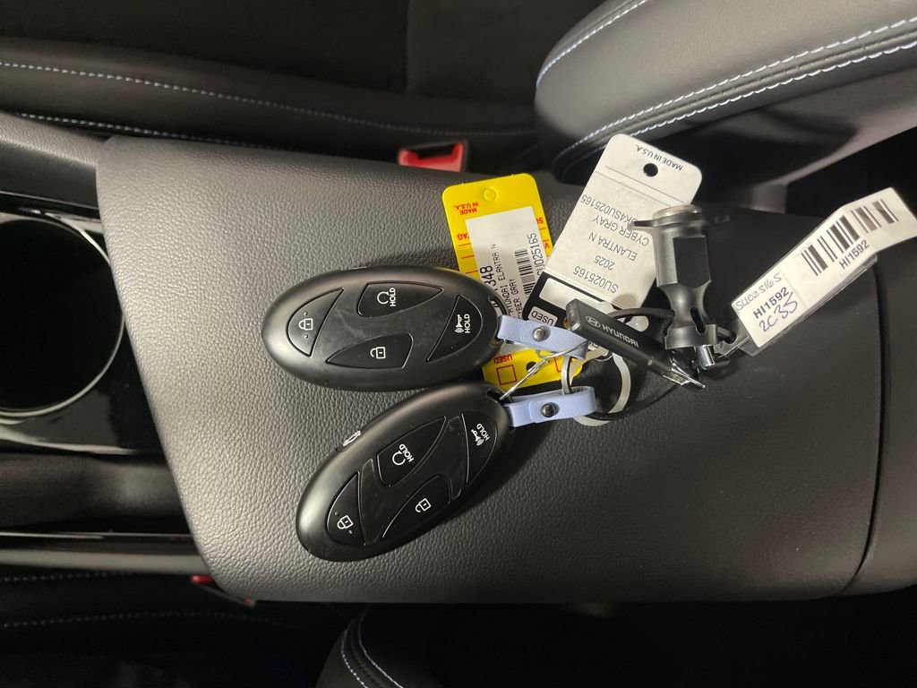 Certified 2025 Hyundai Elantra N image 26