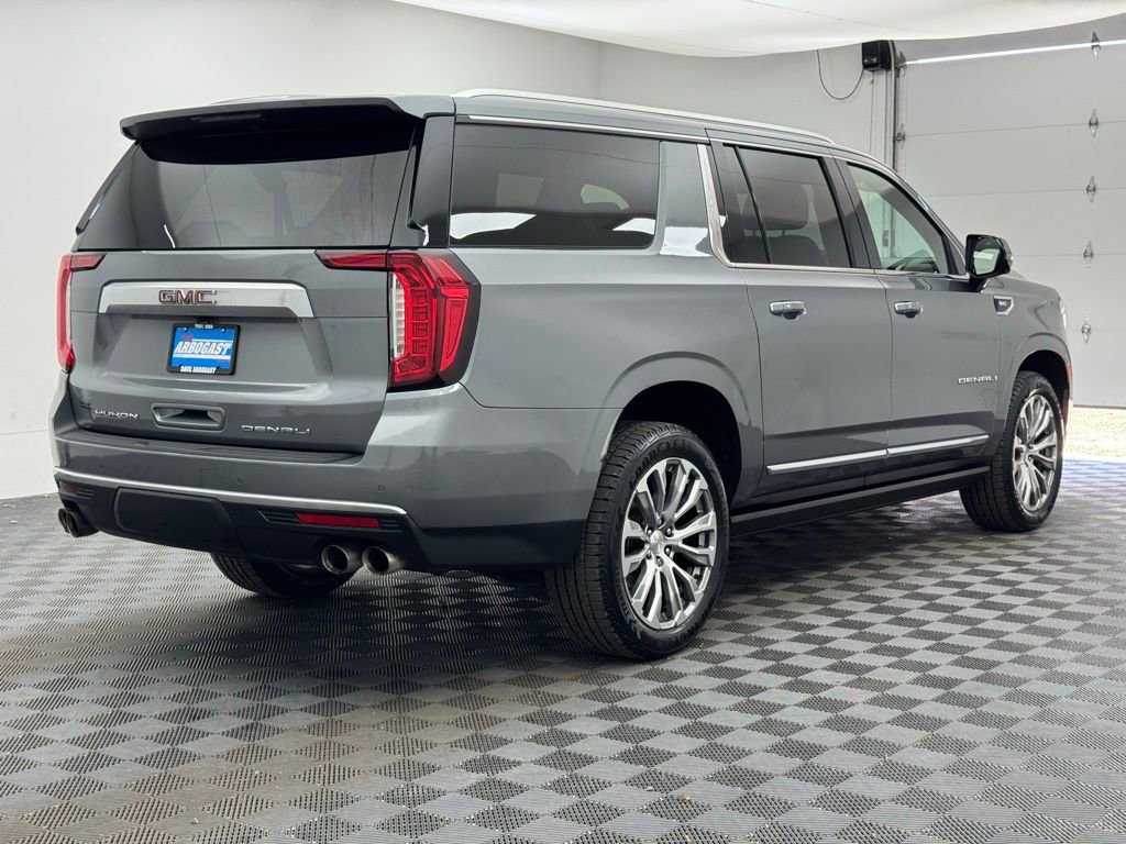 Used 2022 GMC Yukon XL Denali image 31