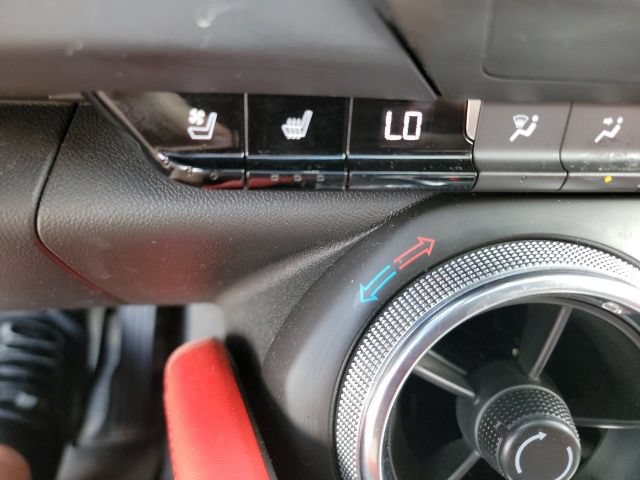 Used 2016 Chevrolet Camaro SS RWD image 15