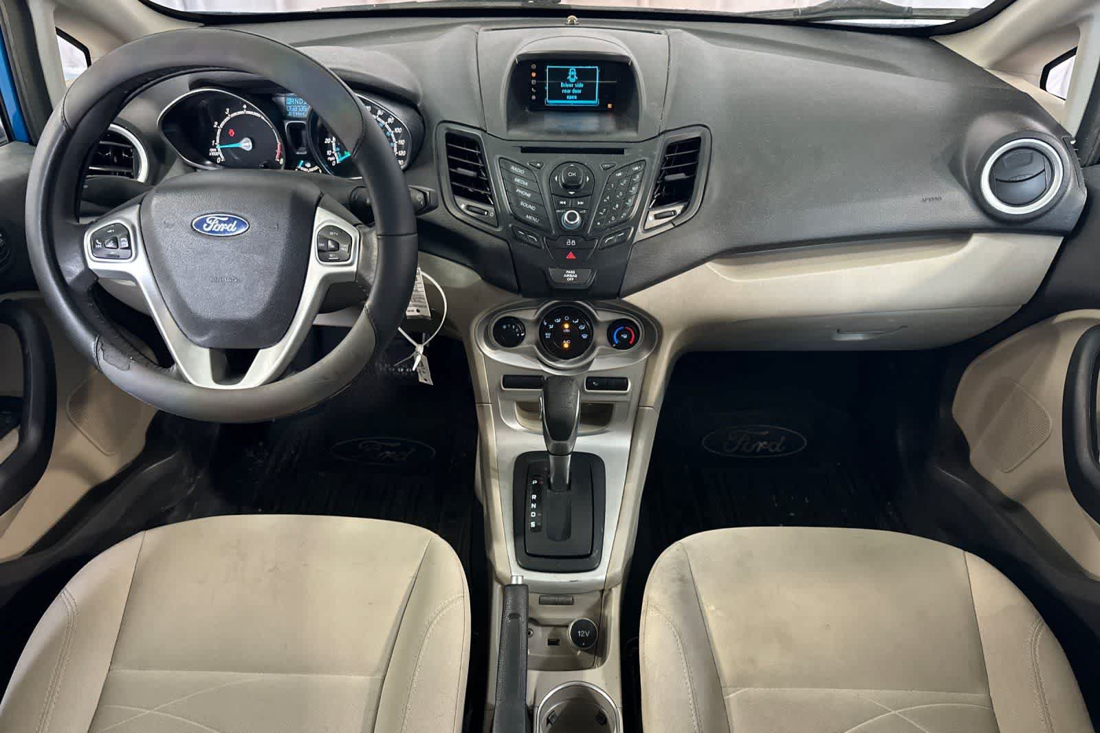 Used 2015 Ford Fiesta SE FWD image 4