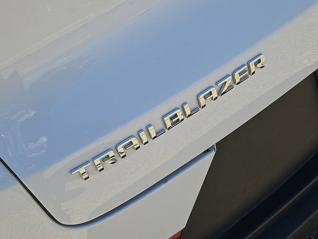 Used 2024 Chevrolet TrailBlazer LS FWD image 11