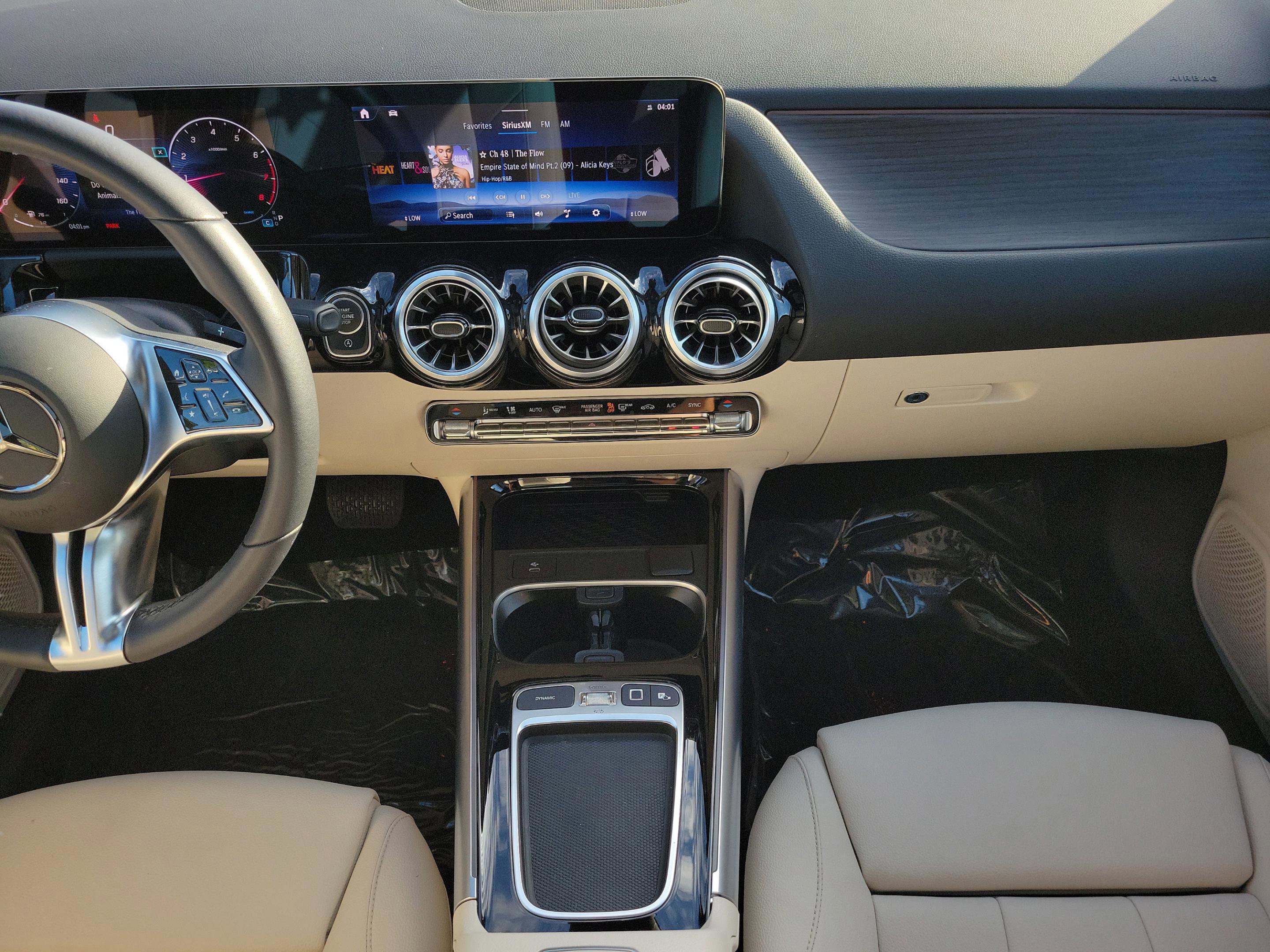 Certified 2025 Mercedes-Benz GLA 250 image 14