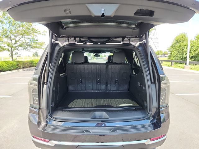 New 2026 Chevrolet Suburban LT w/ Comfort Package AWD/4WD image 19