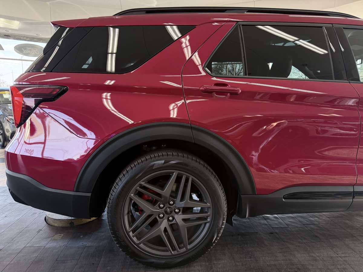 Used 2026 Ford Explorer ST w/ Sun And Sound Package image 26
