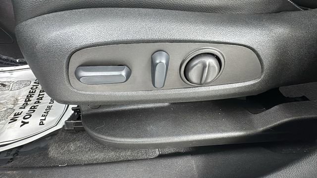 Used 2024 GMC Terrain SLT image 11