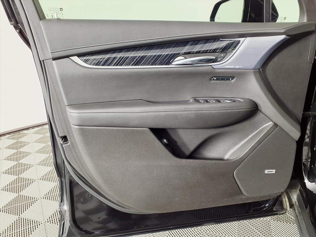 Certified 2023 Cadillac XT6 Premium Luxury w/ Technology Package image 17
