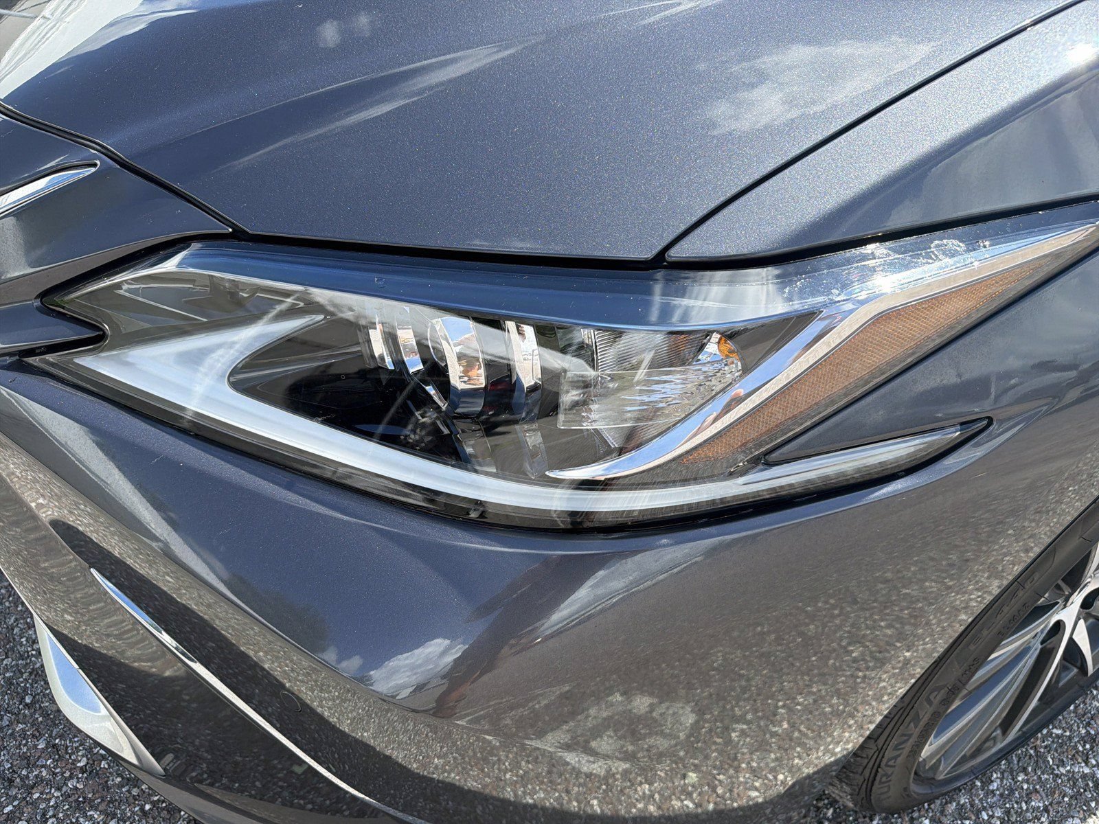 Used 2025 Lexus ES 350 w/ Premium Package FWD image 9