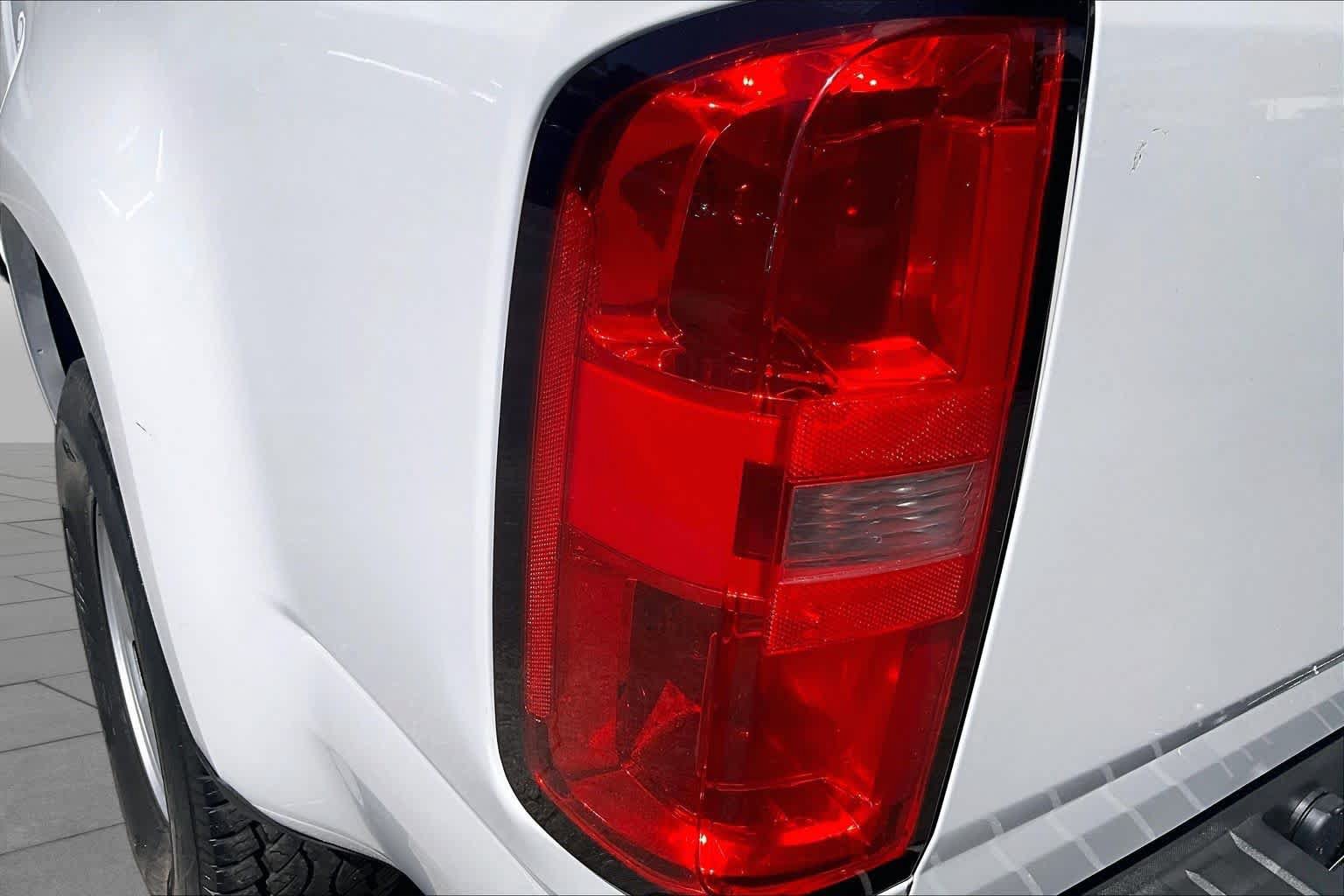 Used 2019 Chevrolet Colorado W/T w/ WT Convenience Package AWD/4WD image 28
