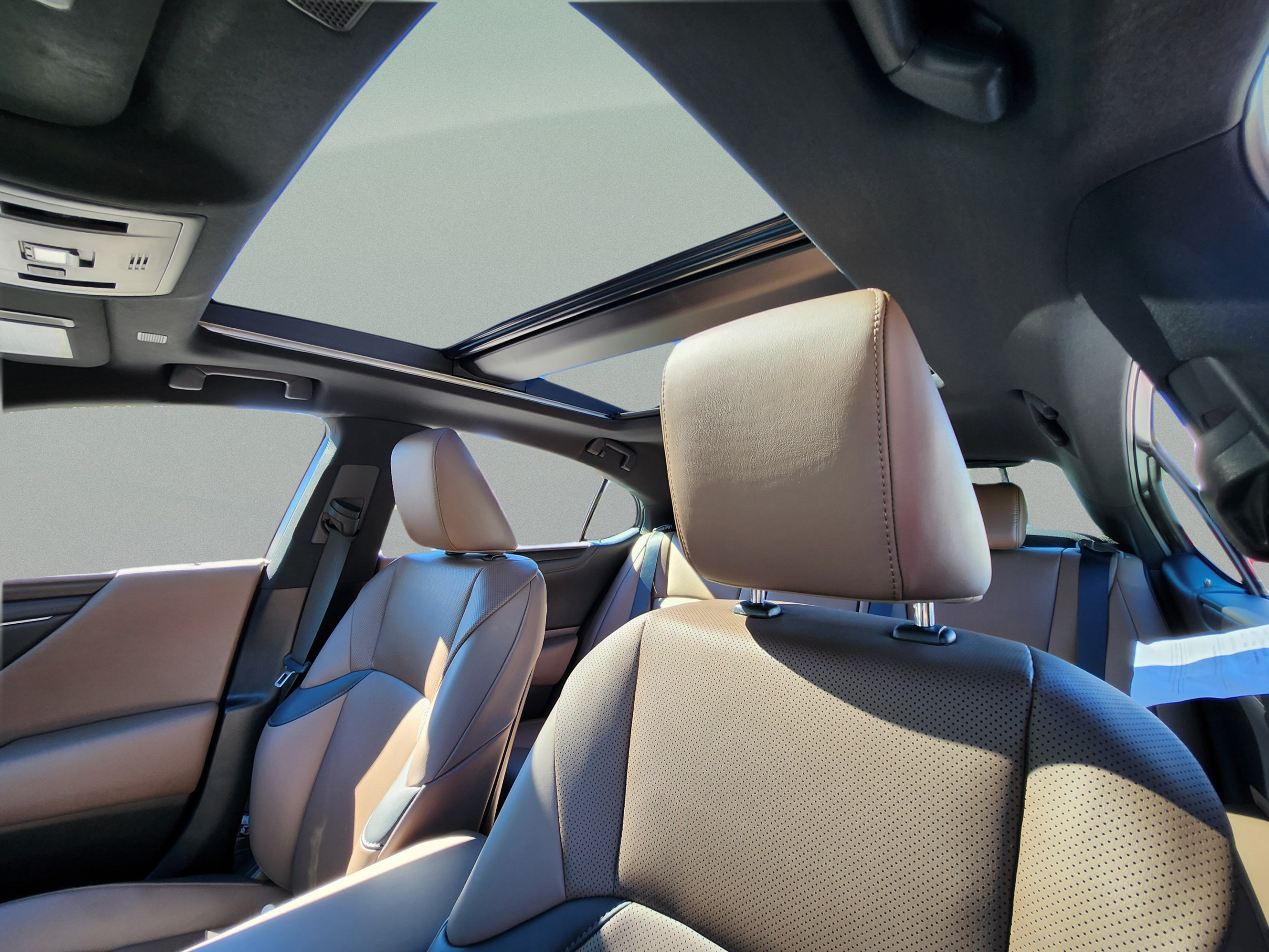 Certified 2023 Lexus ES 350 w/ Premium Package FWD image 12