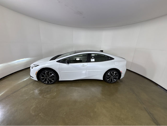 New 2026 Toyota Prius Plug-In Hybrid image 11