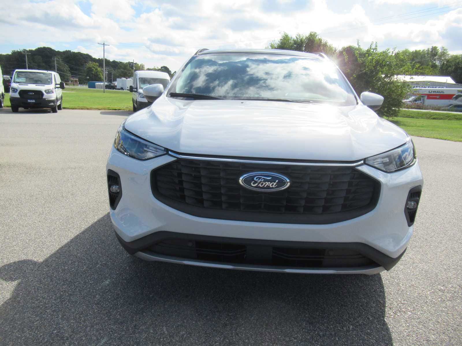 New 2026 Ford Escape SE FWD image 2