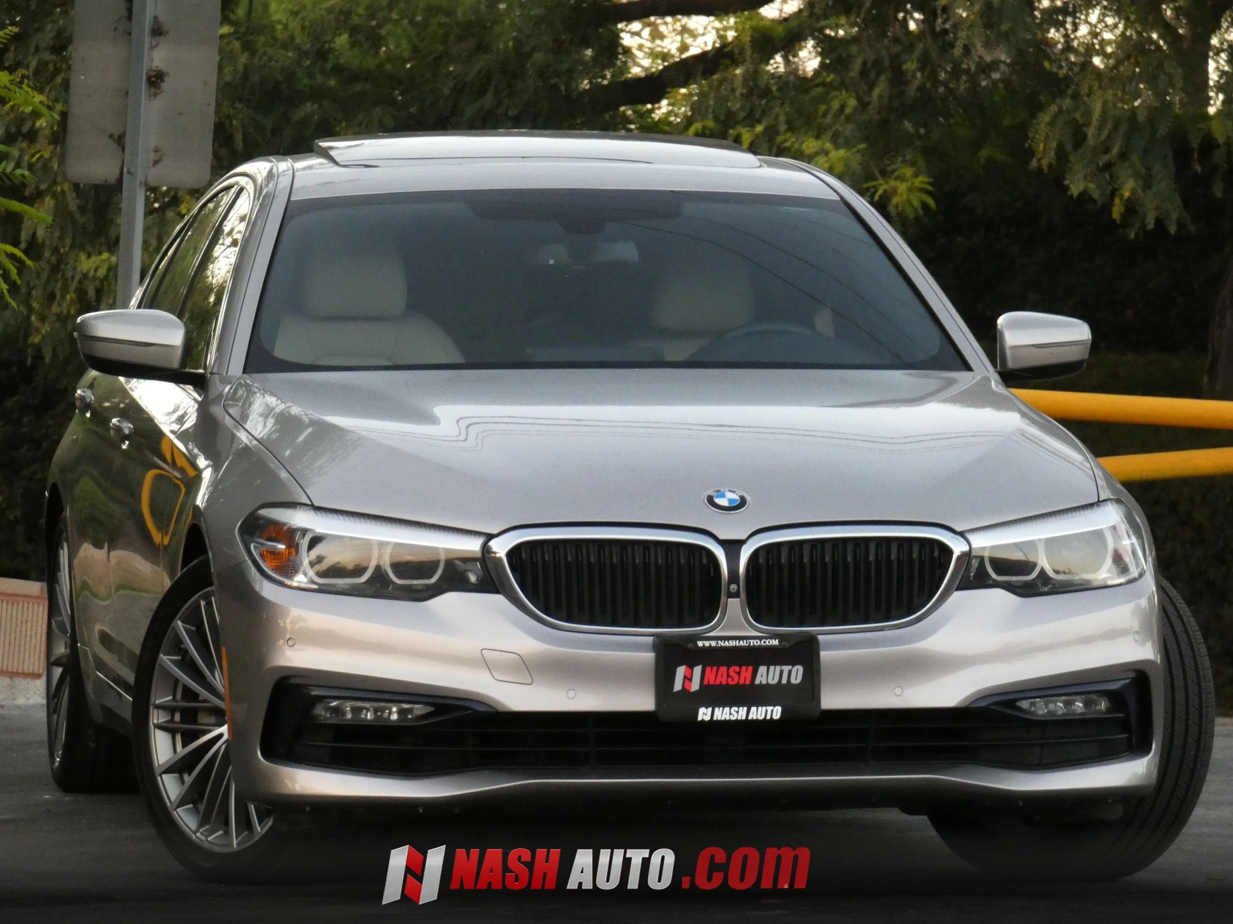 Used 2018 BMW 540i RWD image 3