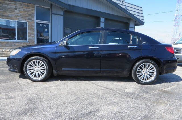 Used 2012 Chrysler 200 Limited w/ Sun/Sound Group FWD image 8