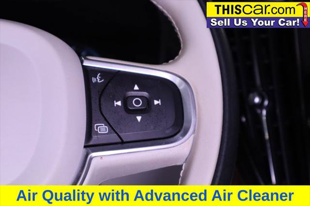 Used 2021 Volvo XC60 T5 Momentum w/ Premium Package FWD image 16