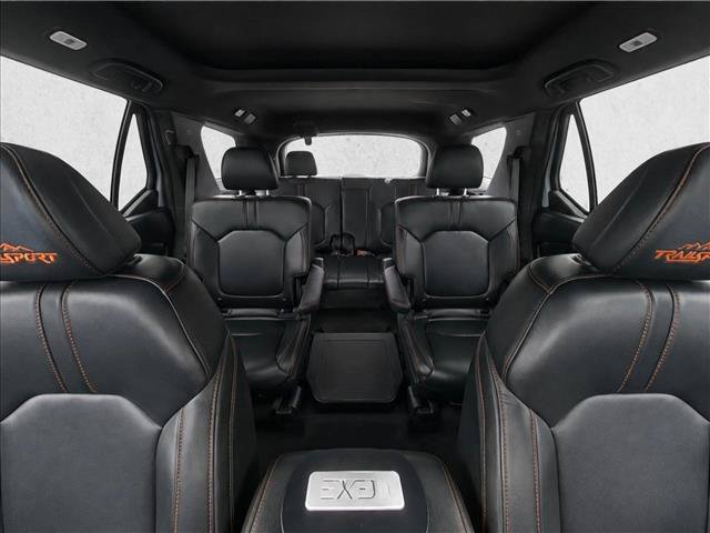 Used 2023 Honda Pilot TrailSport image 28