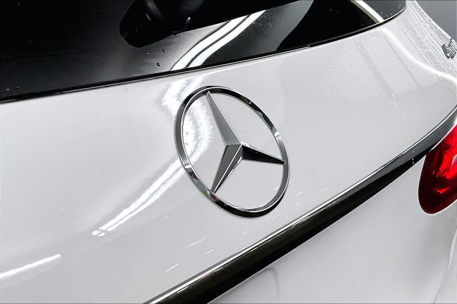 Certified 2017 Mercedes-Benz GLC 300 4MATIC image 29