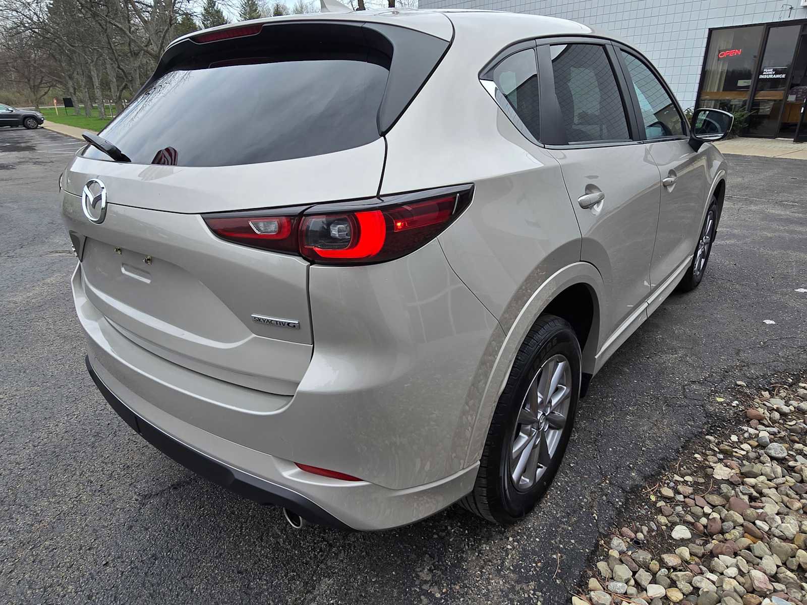 Used 2024 MAZDA CX-5 AWD 2.5 S w/ Select Package image 6