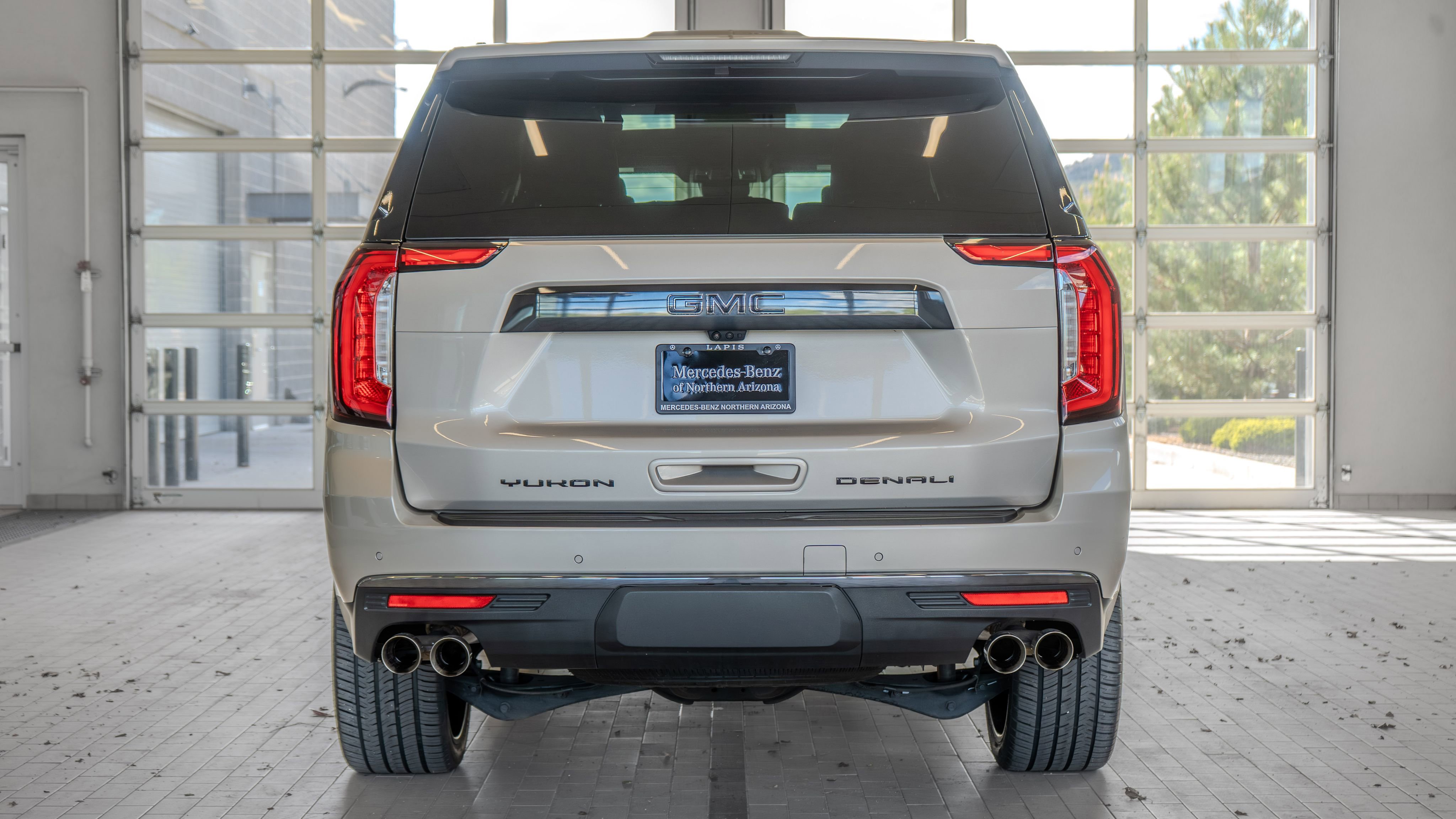 Used 2023 GMC Yukon Denali Ultimate image 14