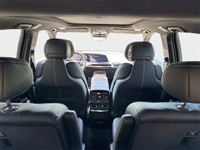 New 2026 Cadillac Vistiq Luxury w/ LPO, Floor Liner Package image 8