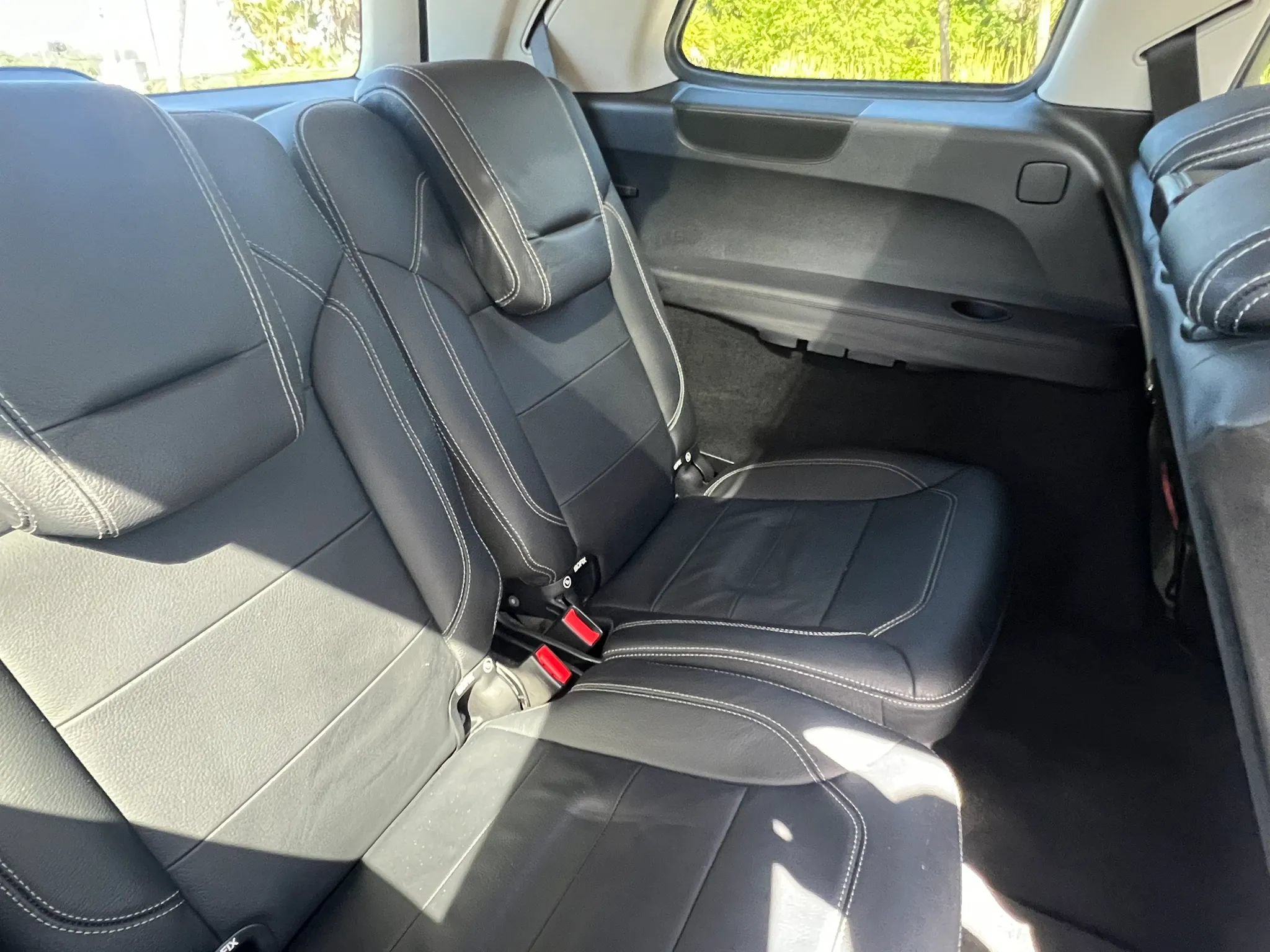 Used 2014 Mercedes-Benz GL 450 4MATIC w/ Lighting Package image 30