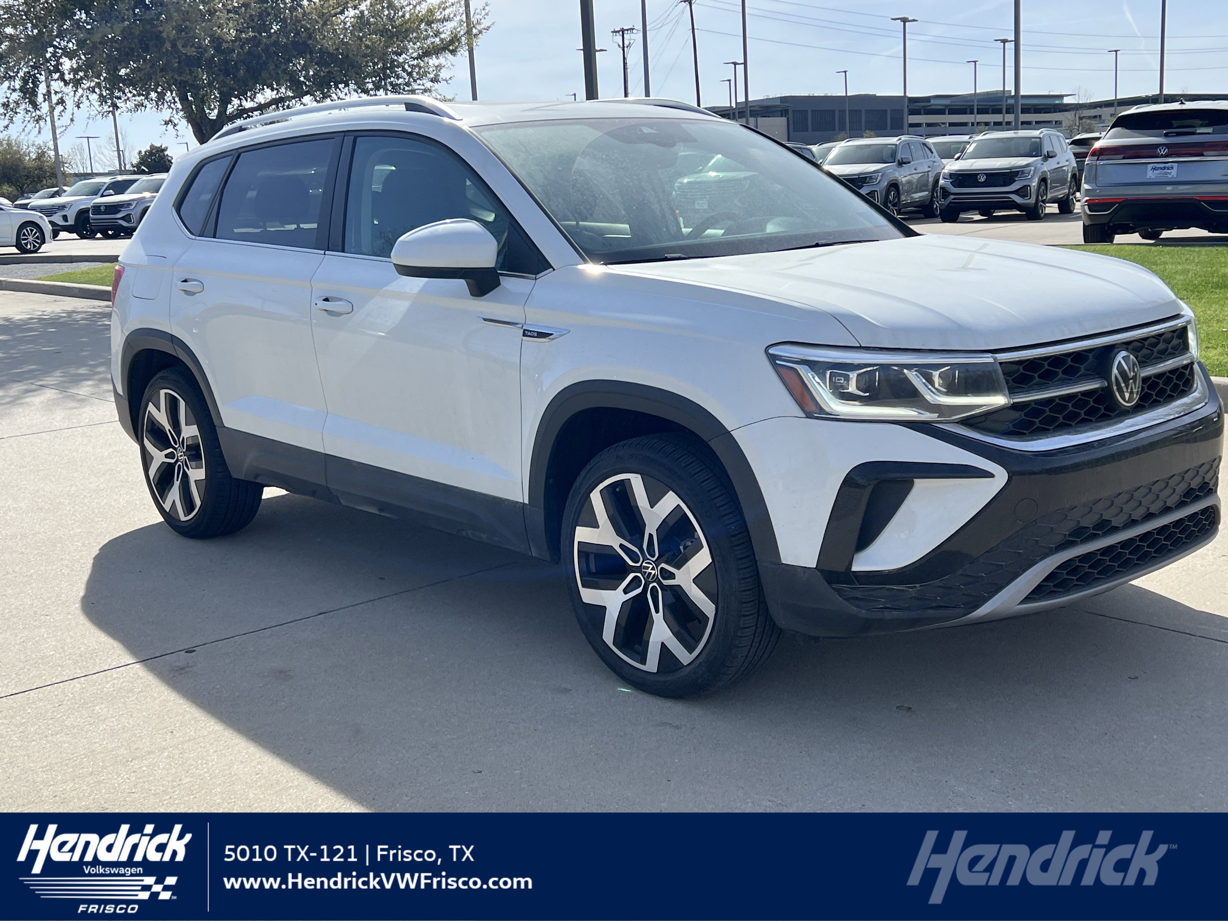 Certified 2023 Volkswagen Taos SEL image 1