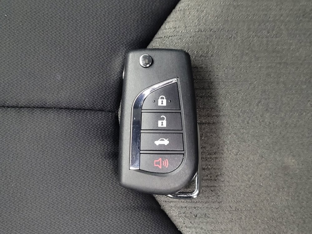 Used 2022 Toyota Camry LE FWD image 32