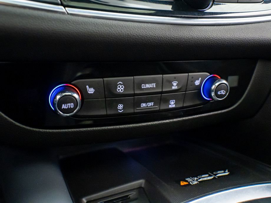 Used 2023 Buick Enclave Essence w/ Experience Buick Package AWD/4WD image 25