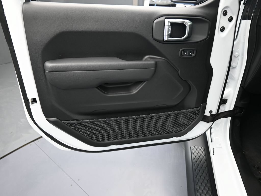 New 2026 Jeep Gladiator Sport AWD/4WD image 12