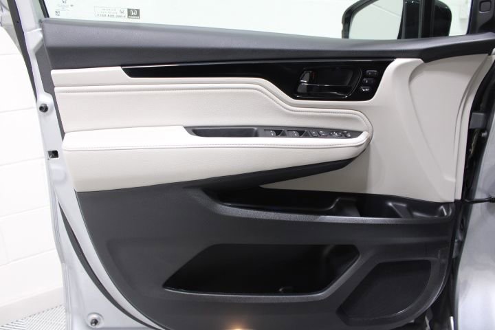 Used 2025 Honda Odyssey Elite image 19