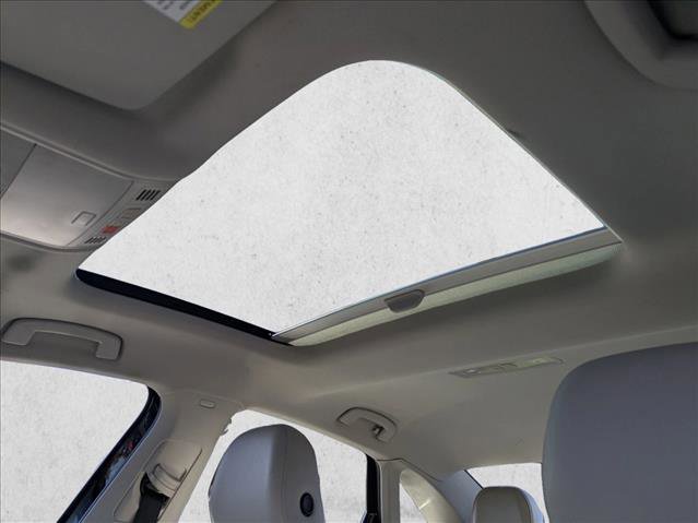 Certified 2023 Volkswagen Jetta SE w/ Panoramic Sunroof Package FWD image 15