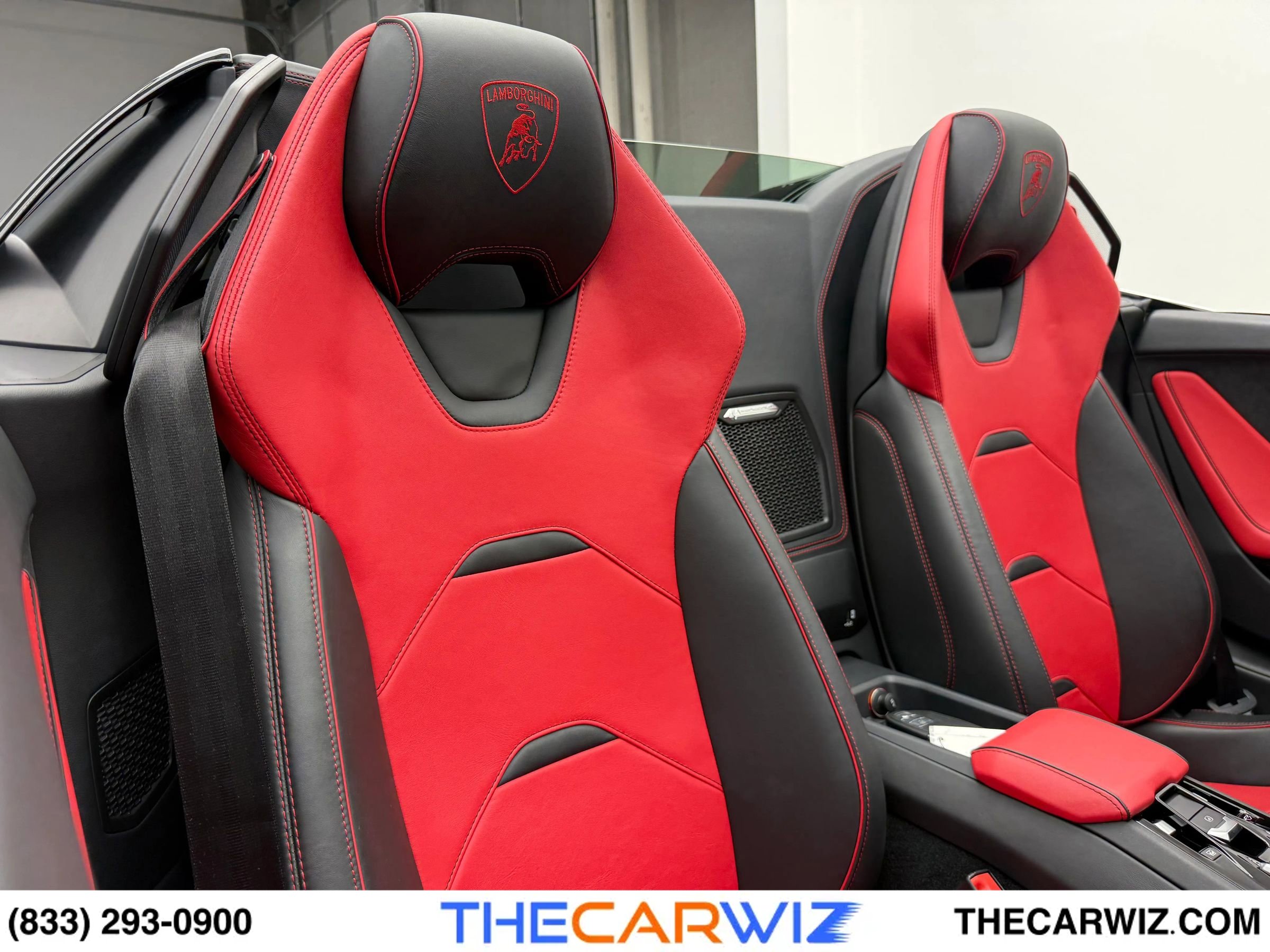 Used 2020 Lamborghini Huracan EVO image 34