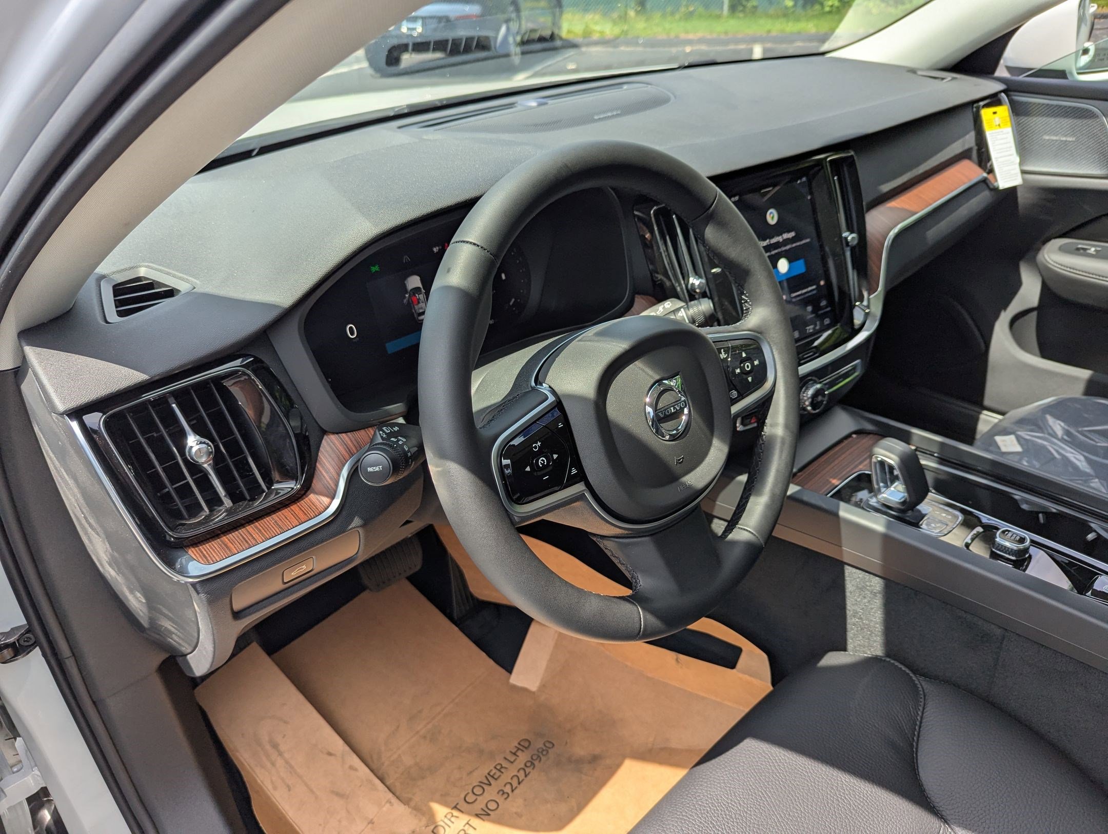 New 2026 Volvo V60 B5 Cross Country Plus w/ Protection Package Premier image 7