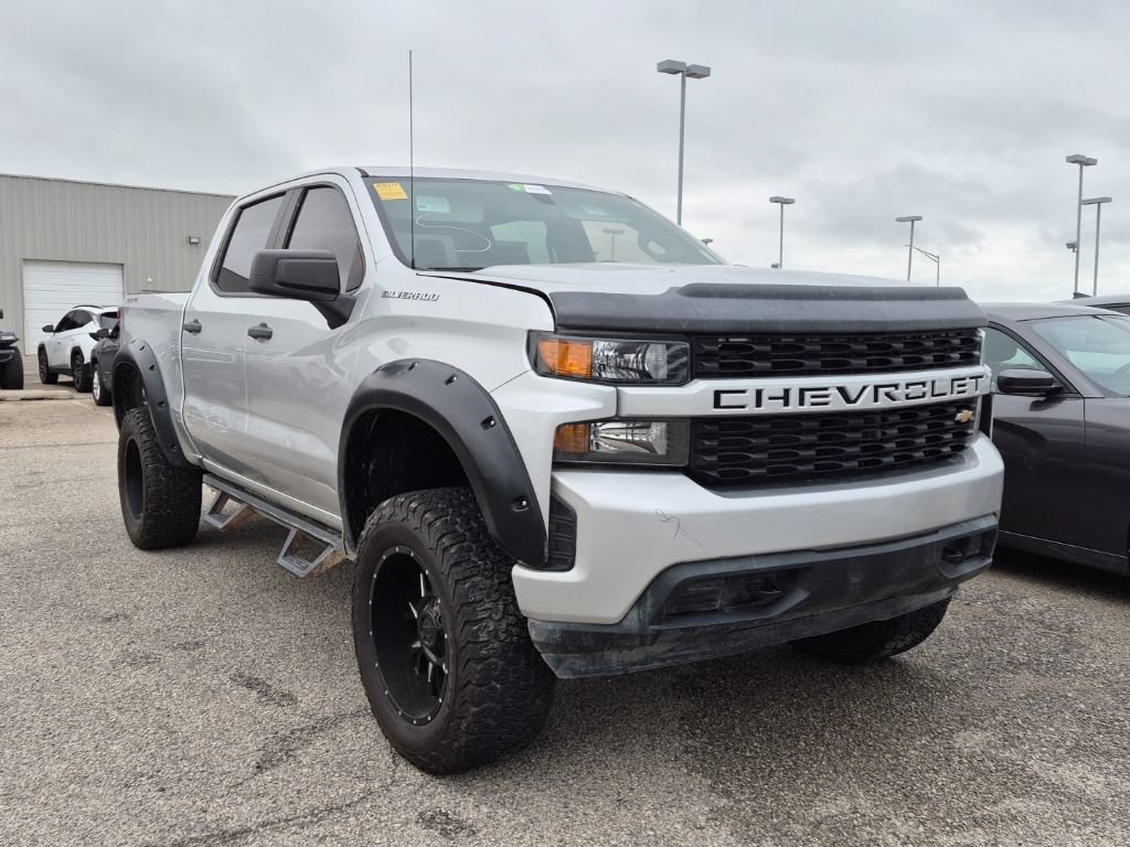 Used 2019 Chevrolet Silverado 1500 Custom w/ Custom Convenience Package AWD/4WD image 1