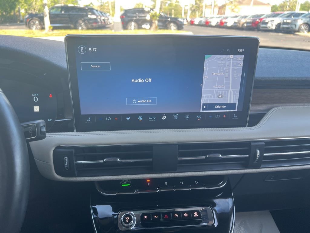 Used 2025 Lincoln Corsair Reserve image 16