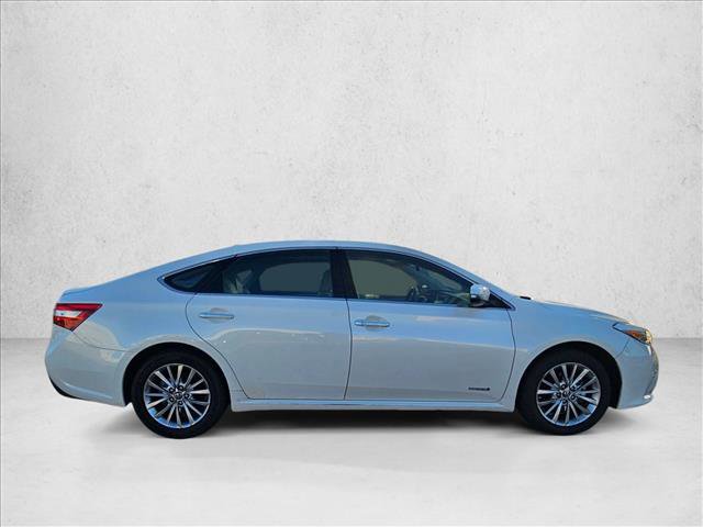 Used 2018 Toyota Avalon Limited image 4