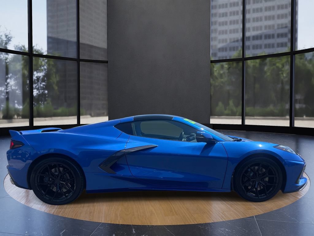 Used 2022 Chevrolet Corvette Stingray Premium Cpe w/ Z51 Performance Package RWD image 2