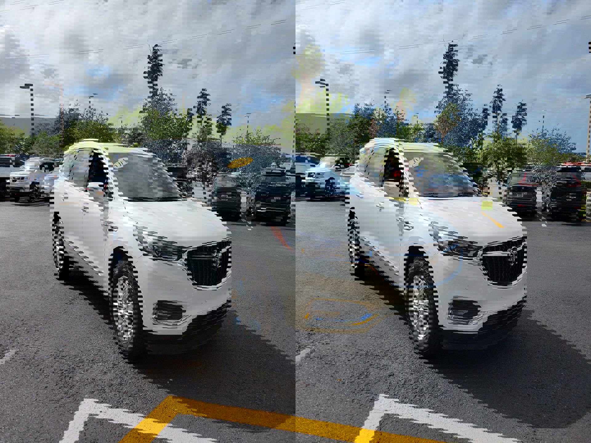 Used 2019 Buick Enclave Premium image 2