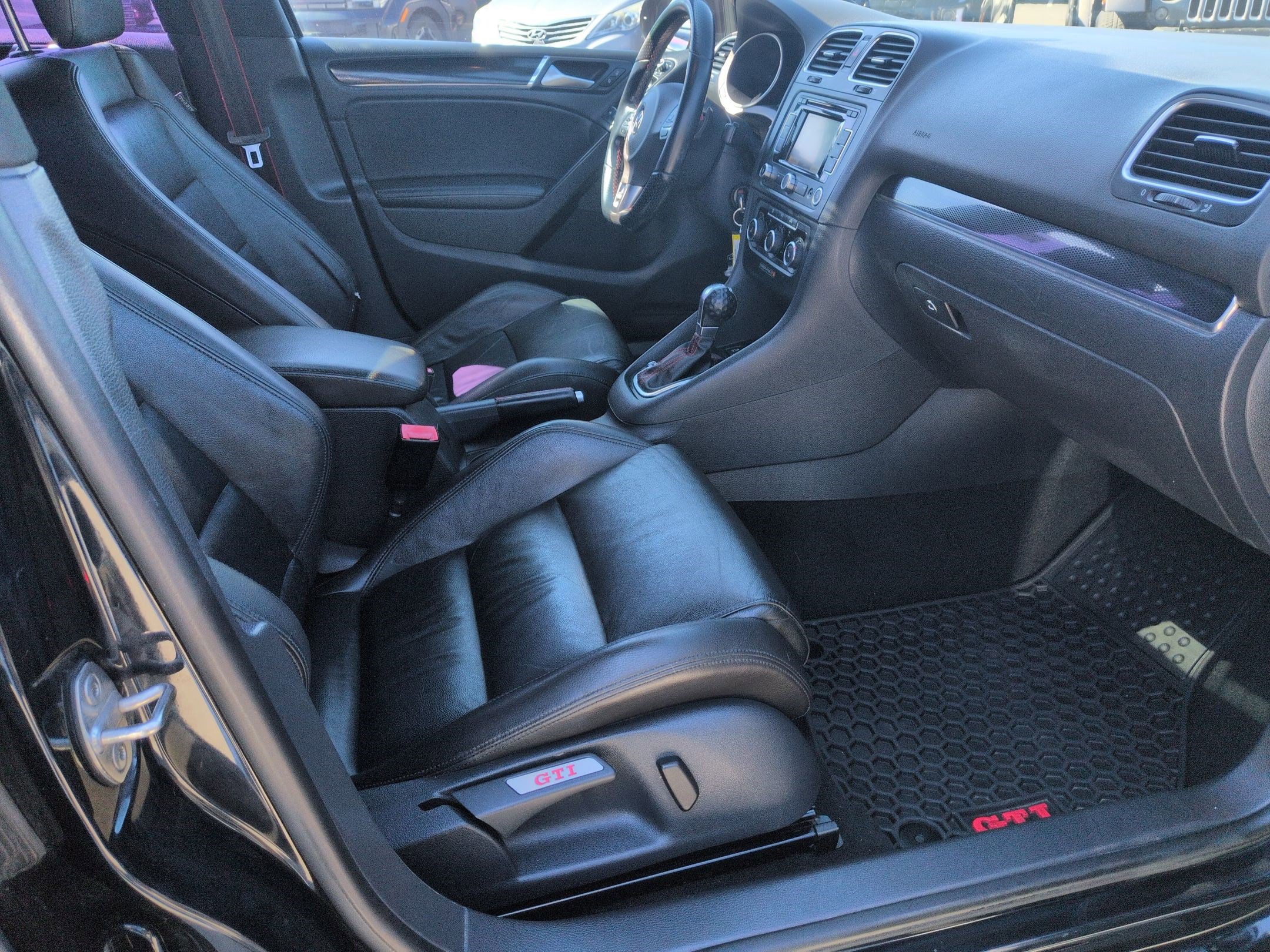 Used 2014 Volkswagen GTI Wolfsburg Edition image 32