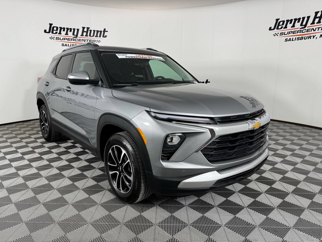 Used 2025 Chevrolet TrailBlazer LT AWD/4WD image 5