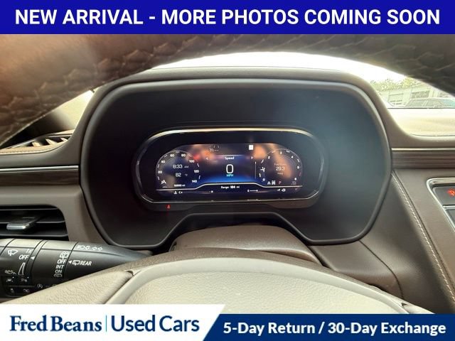 Used 2022 Chevrolet Suburban LT w/ Luxury Package AWD/4WD image 21