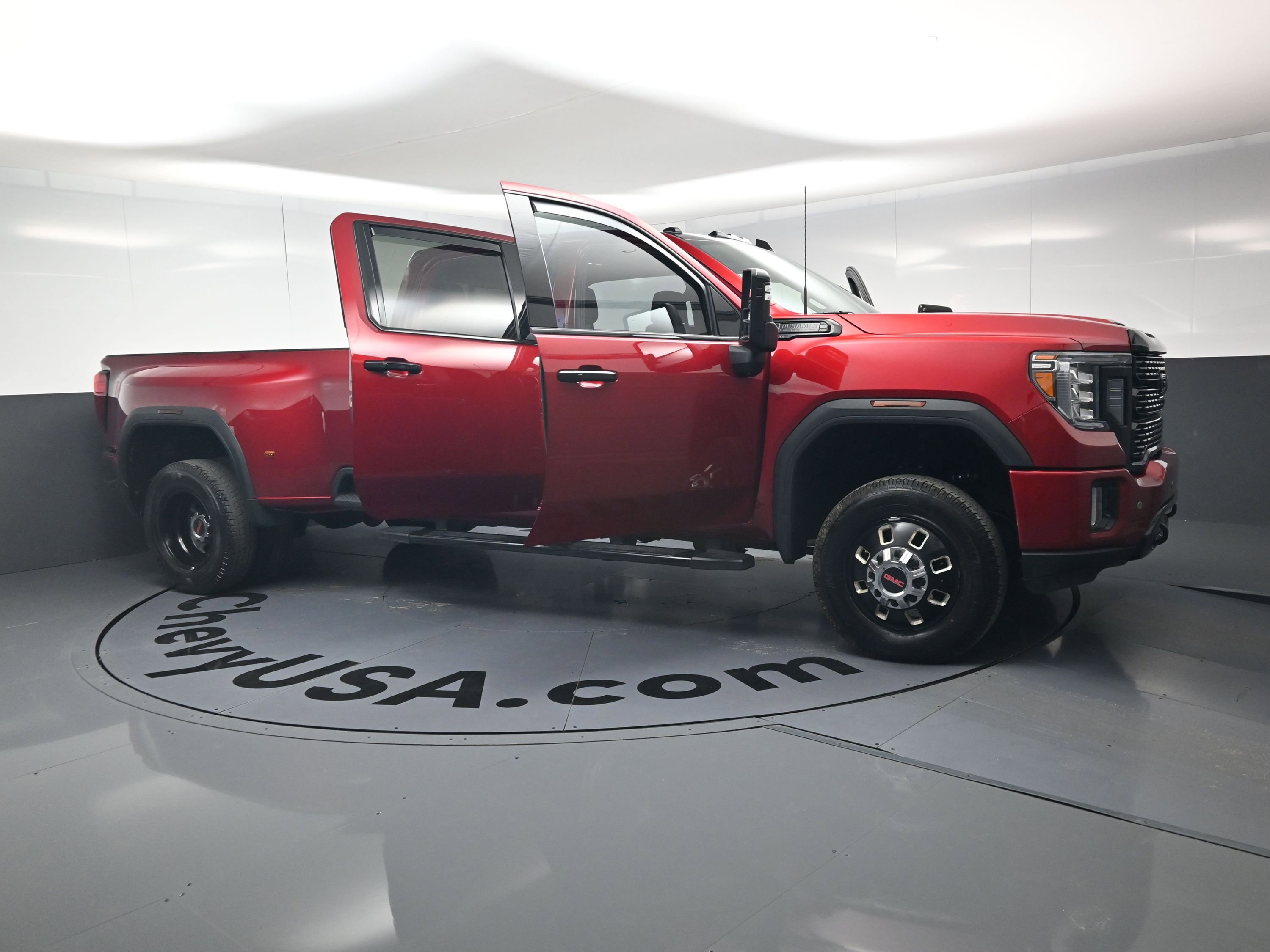 Used 2022 GMC Sierra 3500 Denali AWD/4WD image 15