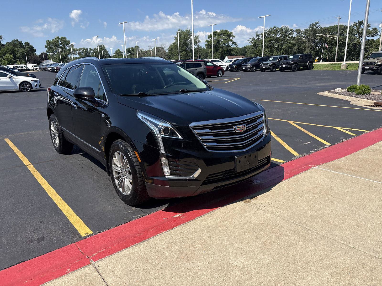 Used 2019 Cadillac XT5 Luxury AWD/4WD image 3