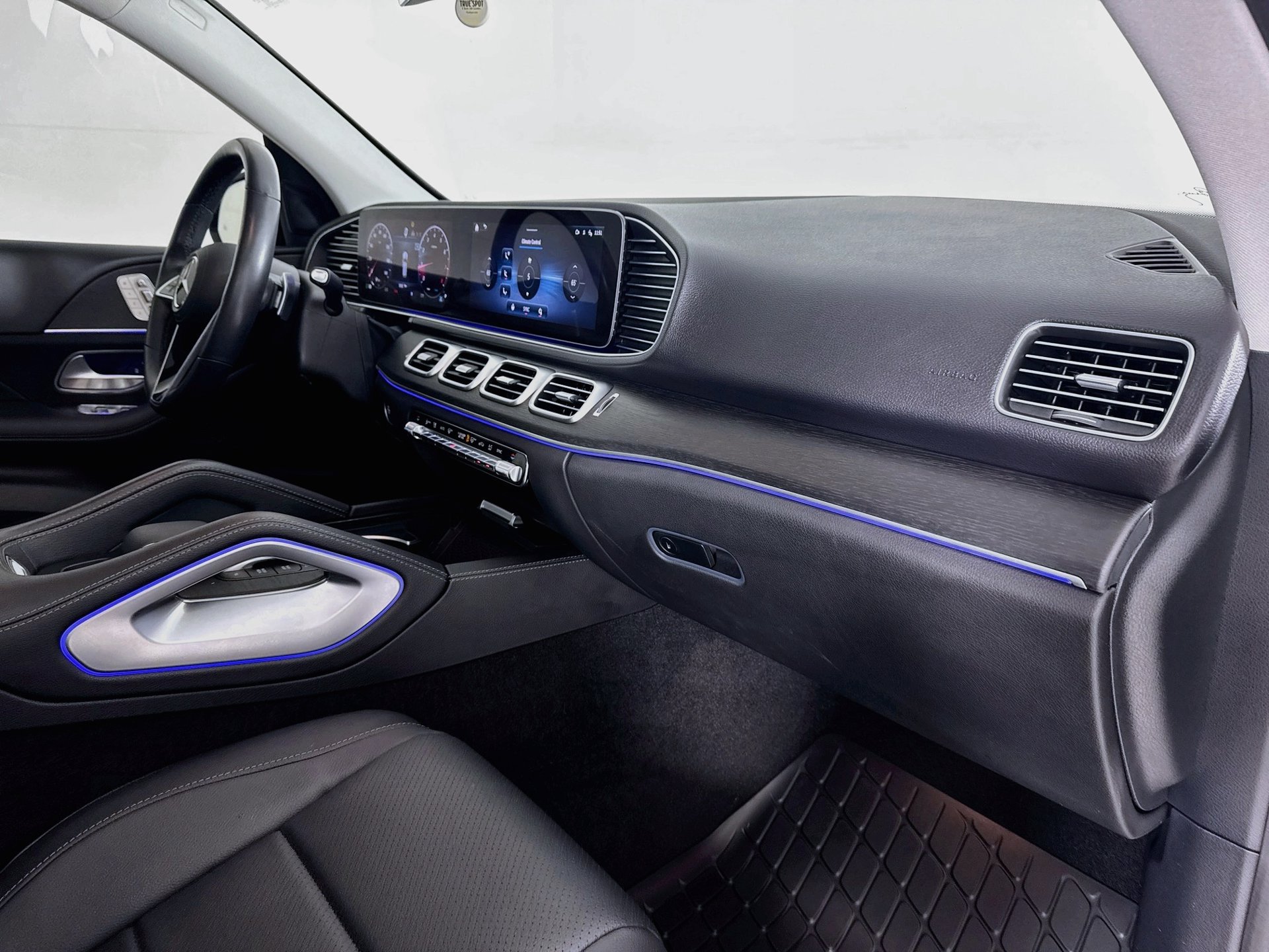 Used 2024 Mercedes-Benz GLE 350 4MATIC image 32