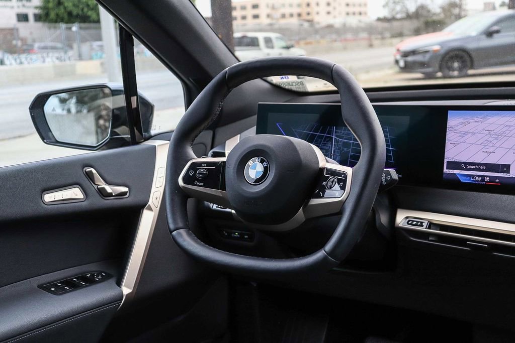 Used 2026 BMW iX xDrive60 w/ Premium Package image 15