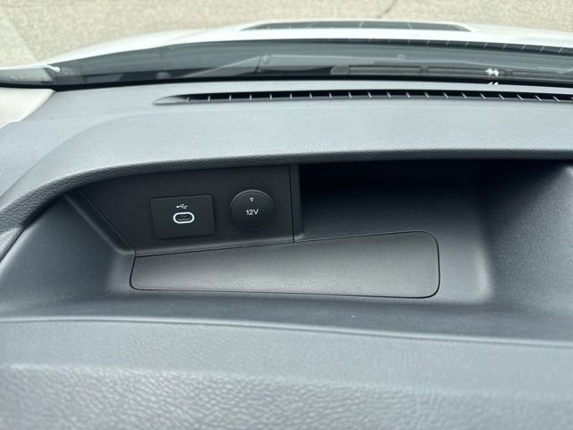 Used 2023 Ford Transit 250 Low Roof RWD image 33