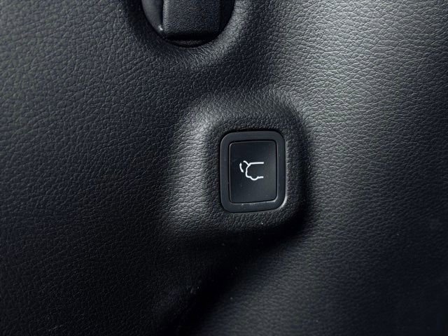 Used 2023 Jeep Compass Latitude w/ Convenience Group AWD/4WD image 11