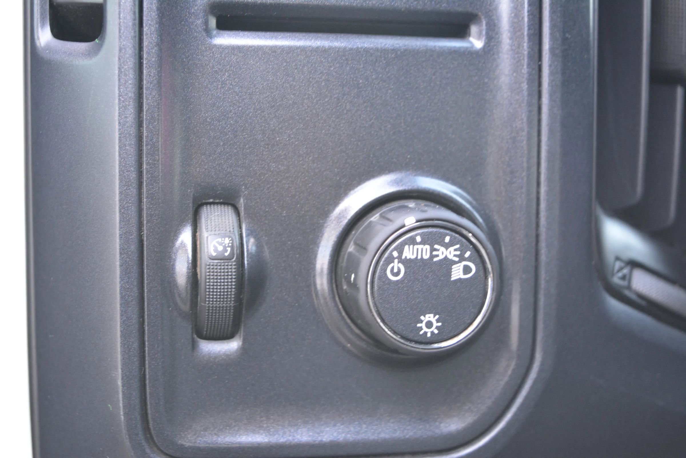 Used 2018 Chevrolet Silverado 2500 W/T image 28