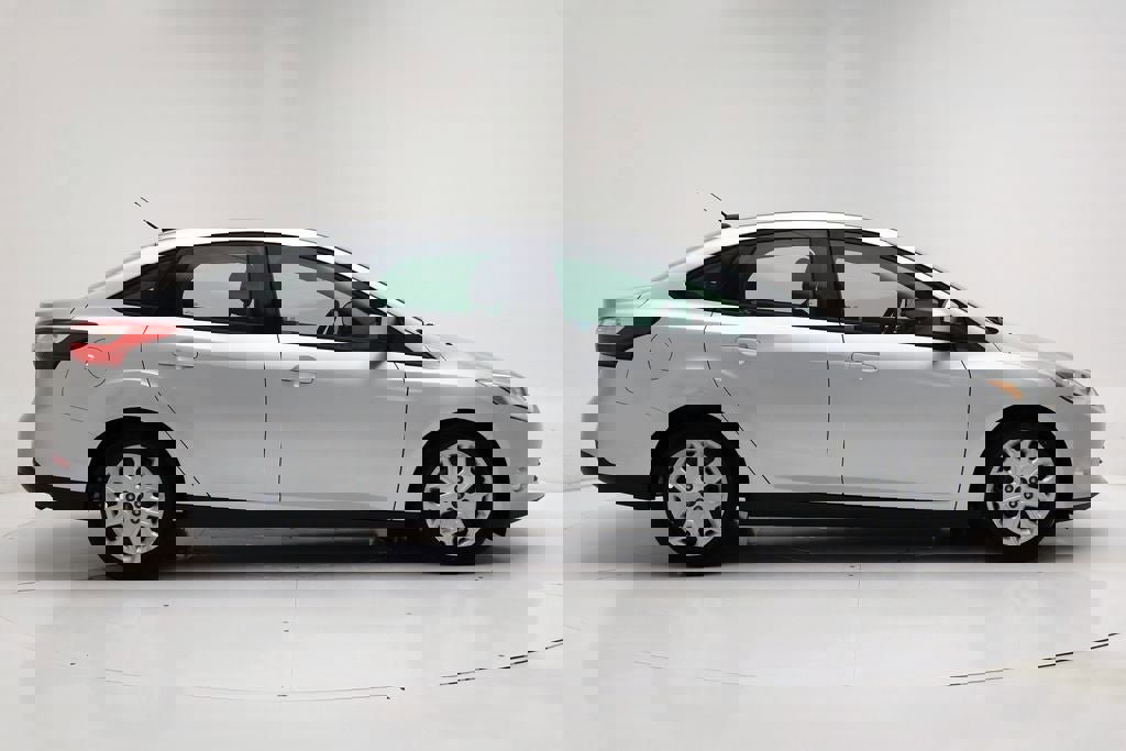 Used 2012 Ford Focus SE image 3