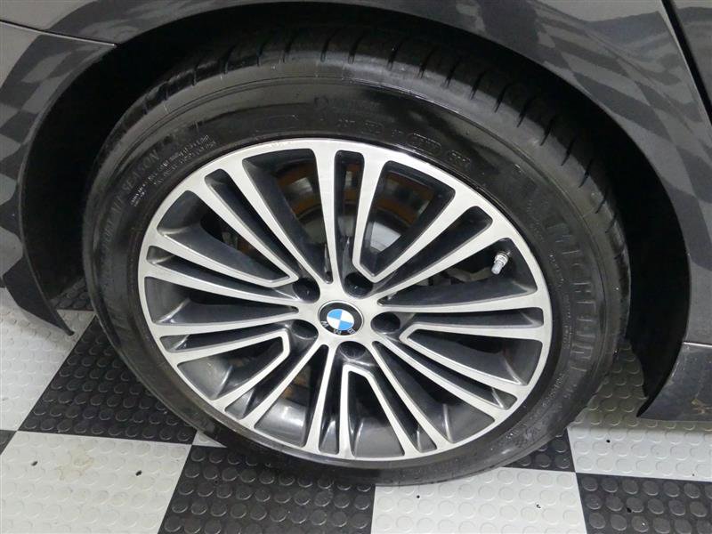 Used 2018 BMW 530i xDrive image 17